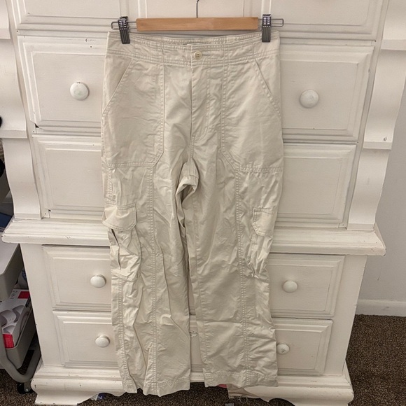 Abercrombie & Fitch Relaxed Cargo Pants - Picture 2 of 6